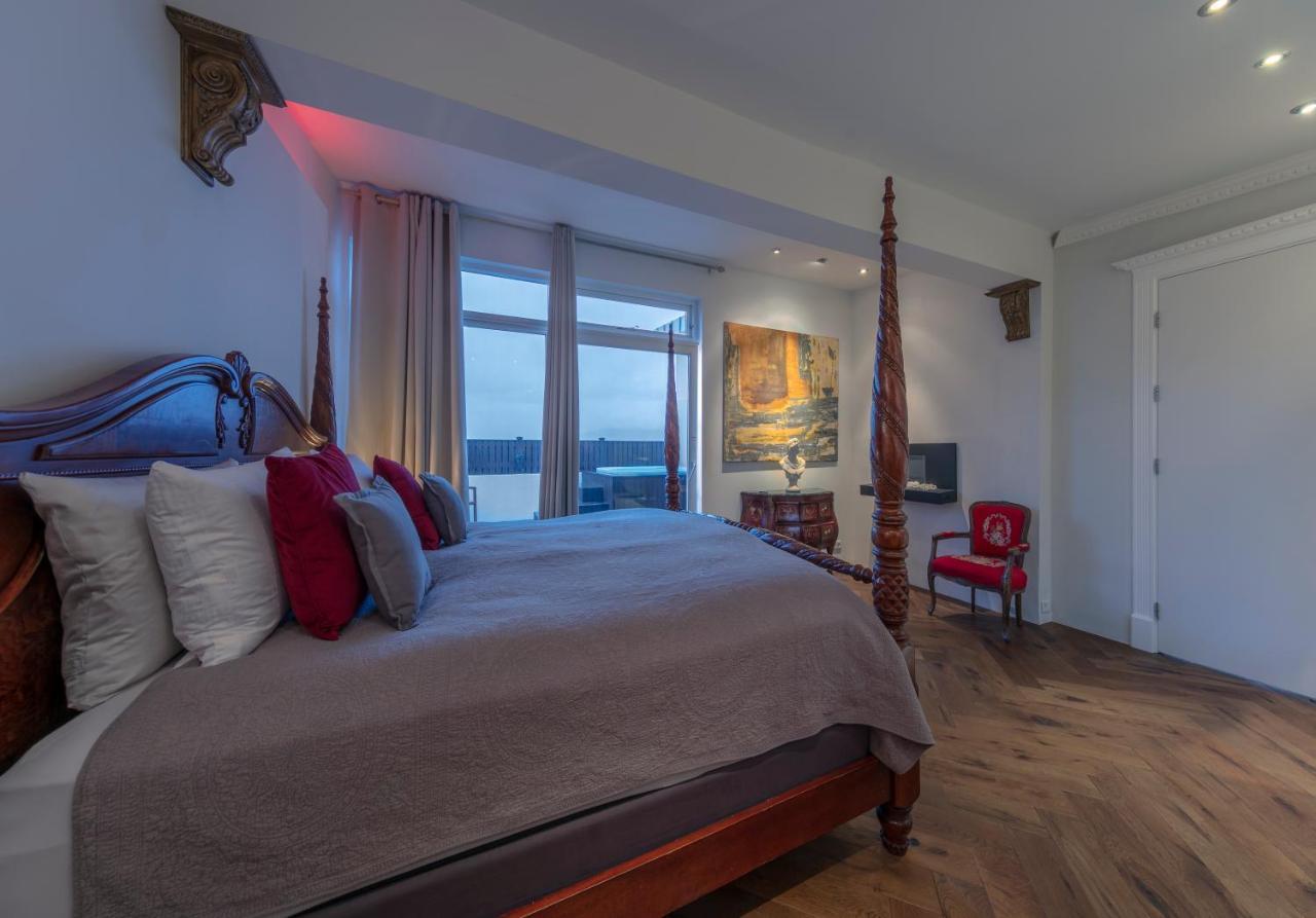 Iceland Sjf Villa, Hot Tub & Outdoor Sauna Amazing Mountains And View Over Pousada