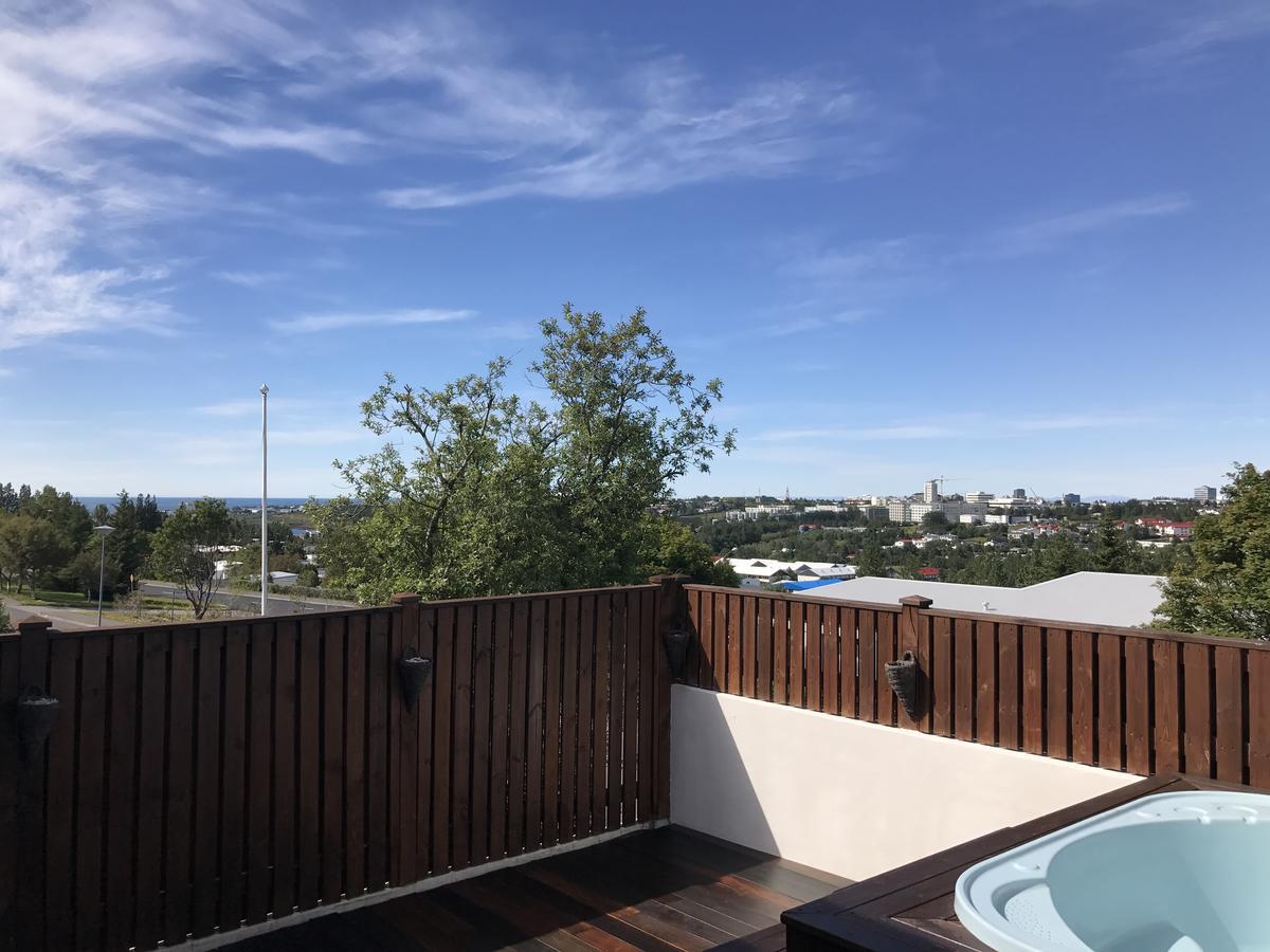 Pousada Iceland Sjf Villa, Hot Tub & Outdoor Sauna Amazing Mountains And View Over