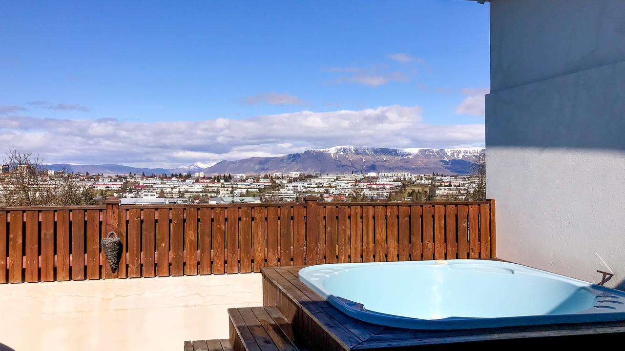 Pousada Iceland Sjf Villa, Hot Tub & Outdoor Sauna Amazing Mountains And View Over